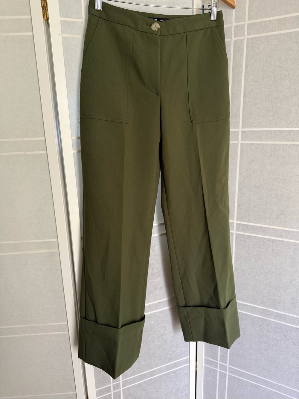 Zara Olive Green Wide-Leg Cropped Trousers